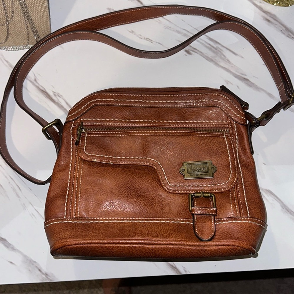 B.O.C Born Concept. Nice Brown purse 👜! All zippers and buttons work.